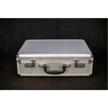 LARGE CODE SUITCASE WITH SPONGE, NOT JOKERS, silver